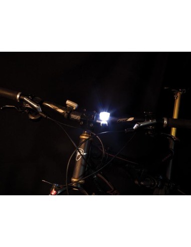 JEU D'ÉCLAIRAGE EASY-FIT POUR VÉLO À 2 LED