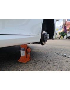 HYDRAULIC BOTTLE JACK - 5 TONNES 2