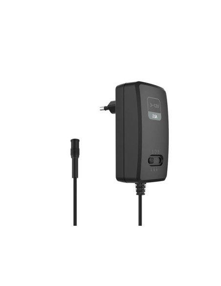 COMPACTE SCHAKELENDE VOEDING MET INSTELBARE UITGANG - 100-240 V - 3 tot 12 VDC - 2.5 A + 6 pluggen