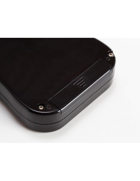 VIELSEITIGER BATTERIETESTER MIT LCD-DISPLAY