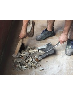 METALEN BLIK MET BORSTEL 2