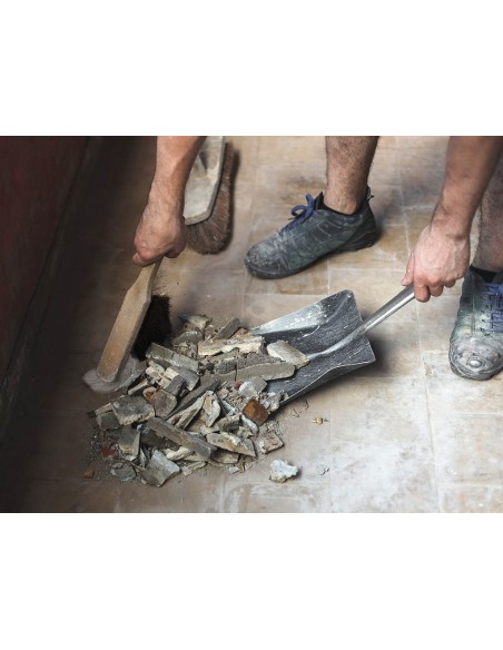 METAL DUST PAN WITH BRUSH