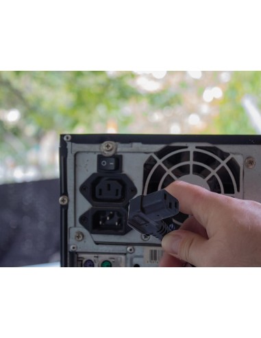 CÂBLE D'ALIMENTATION NOIR CEE 7/7 90° + C13 90°...