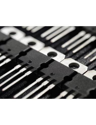 VOLTAGE REGULATOR 12V - 1A