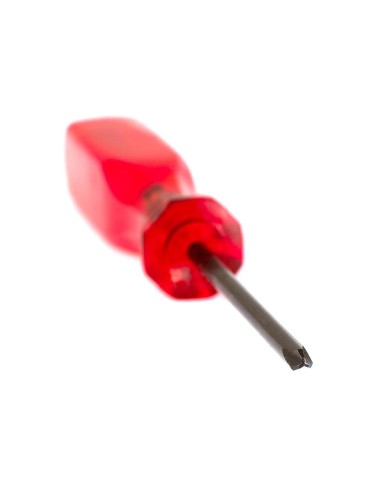 TRI-WING SCREWDRIVER