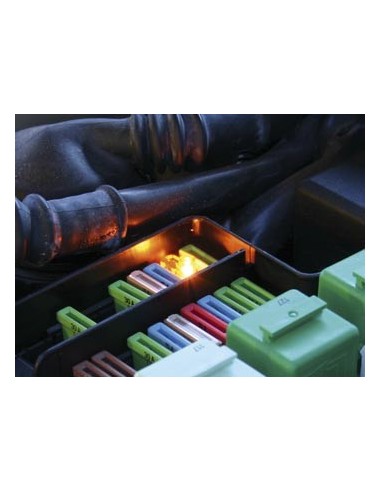CAR FUSE WITH INDICATOR LIGHT (7,5A BROWN)