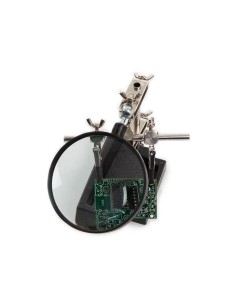 DERDE HAND MET VERGROOTGLAS 2