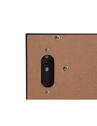 WANDUHR MIT LED-DISPLAY