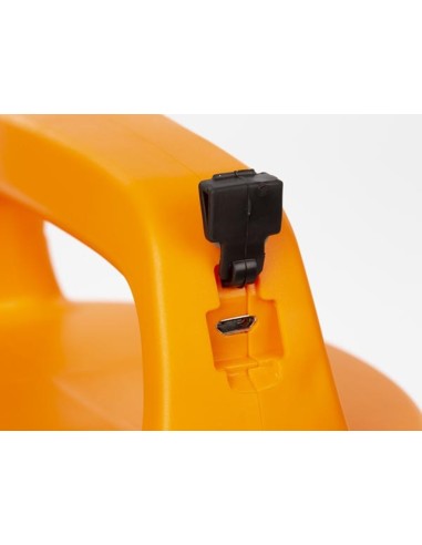 BATTERY POWERED PRESSURE SPRAYER - 8 L