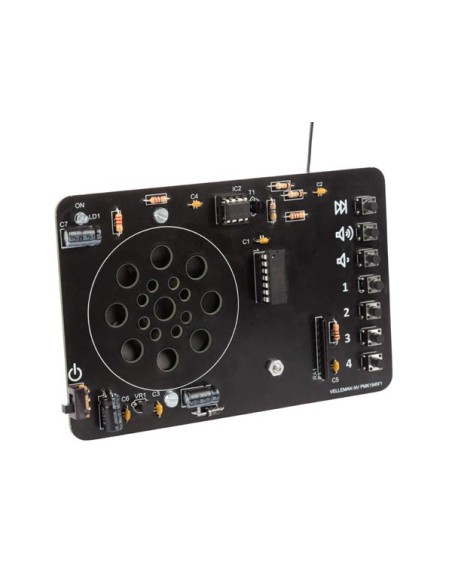 DIGITALLY CONTROLLED FM RADIO